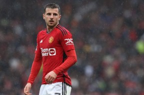 AG体育官网-曼联主场轻松击败西汉姆联，凭借罗西监守自盗！的简单介绍